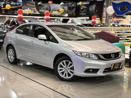 HONDA CIVIC 1.8 LXS 16V FLEX 4P AUTOMÁTICO